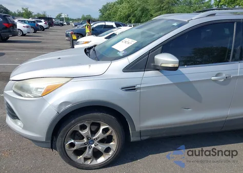 2013 Ford Escape Titanium z USA, uszkodzony, nr VIN 1FMCU9J93DUB19934